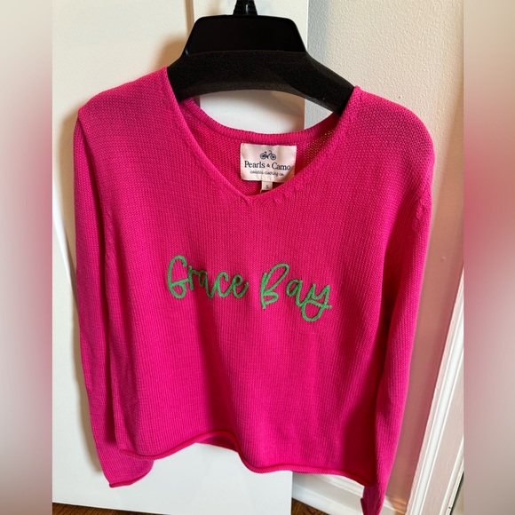 NWT Pearls & Camo | brand new hot pink v neck sweater - Picture 4 of 4
